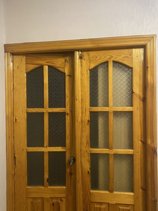 Міжкімнатні деревʼяні двері (сосна)