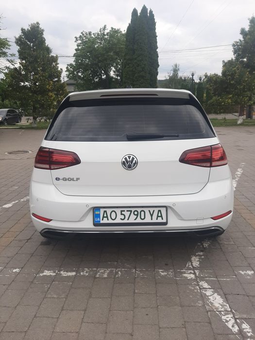 Фольсваген Е-Гольф