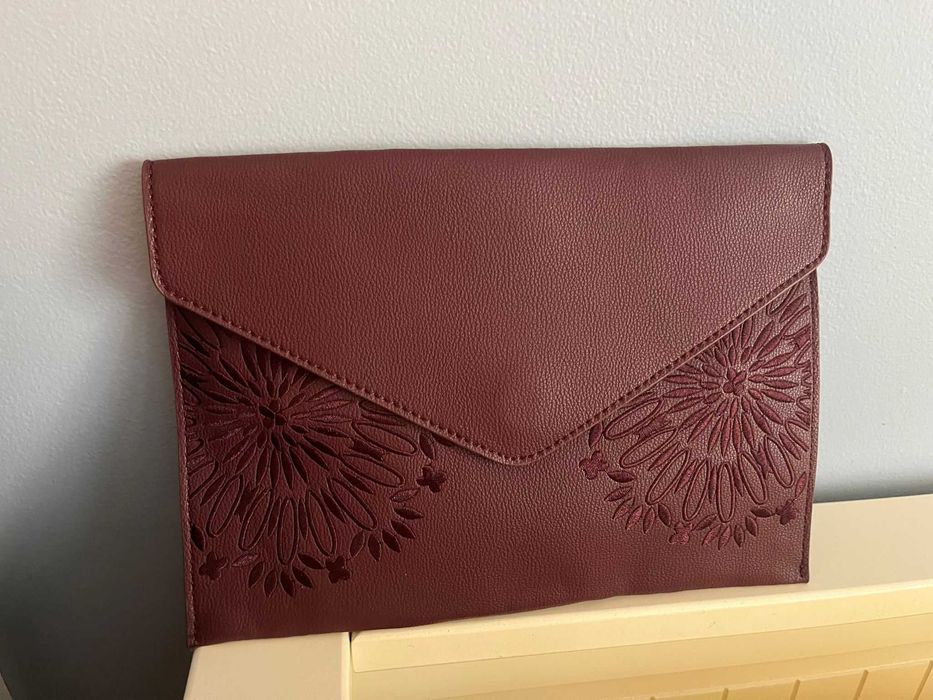 Carteira Desigual - Elegância e Versatilidade!