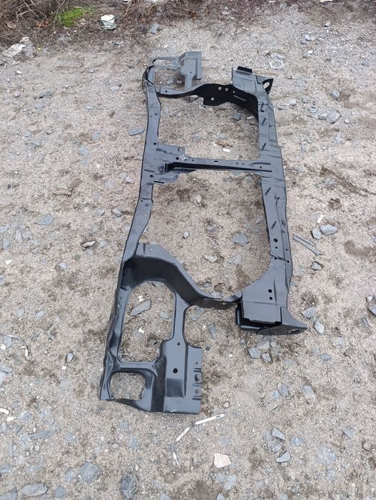 Панель передняя телевизор Nissan Almera N16 2000-2006 Новая.