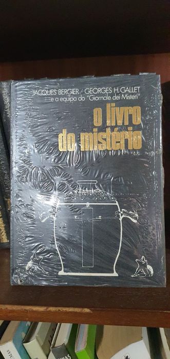 Círculo de Leitores- Capa dura - anos 70-80 Ainda selados!!!