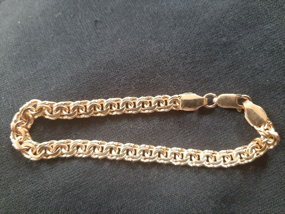 Золотий браслет.