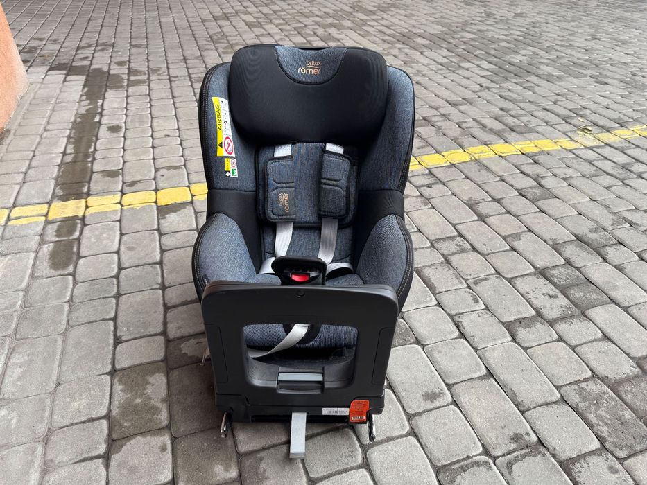 Автокрісло тм Britax Römer DUALFIX i-SIZE