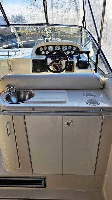 Катер Monterey 276 CR с лафетом в идеальном заводском состоянии