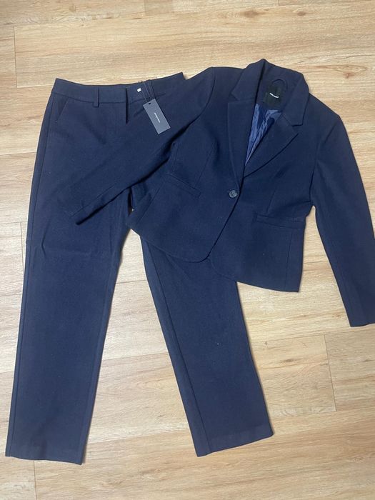 Granatowy garnitur Vero Moda