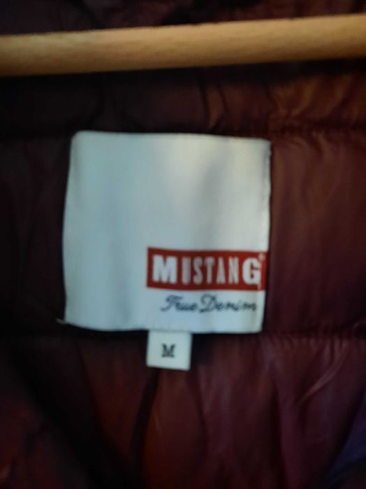 Pikowana  bordowa ocieplana kurtka MUSTANG-M