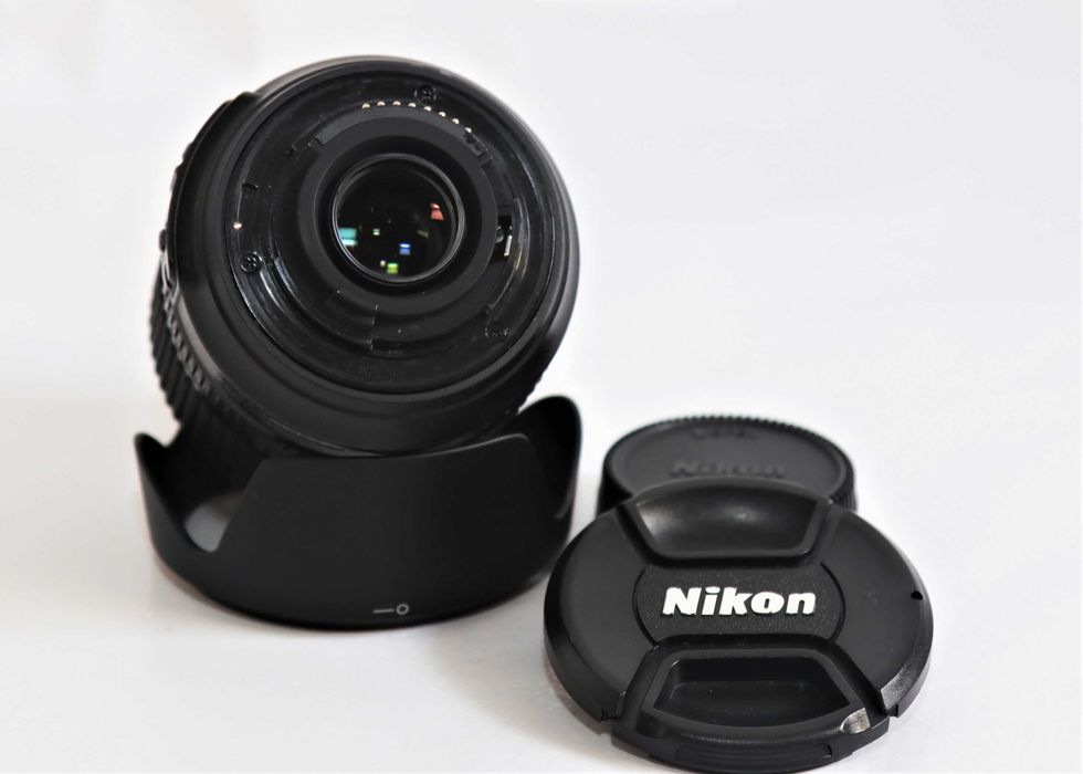 Lente Nikon 18-105mm objetiva a funcionar na perfeição
