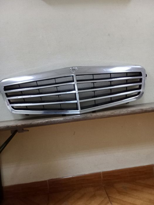 Grelha frontal Mercedes