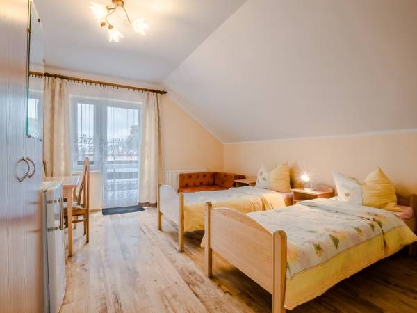 Dom  lub pokoje z łazienkami w Chmielnie