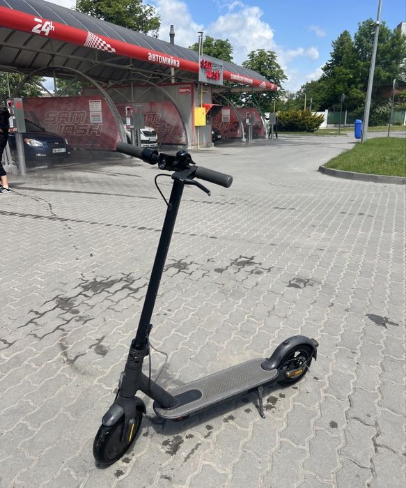 Продам самокат Xiaomi, ціна договірна