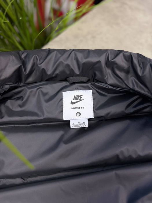 Жилетка Nike Storm-fit