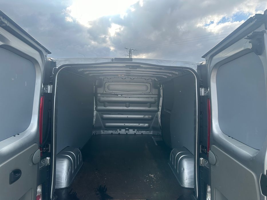 Opel Vivaro Trafic long