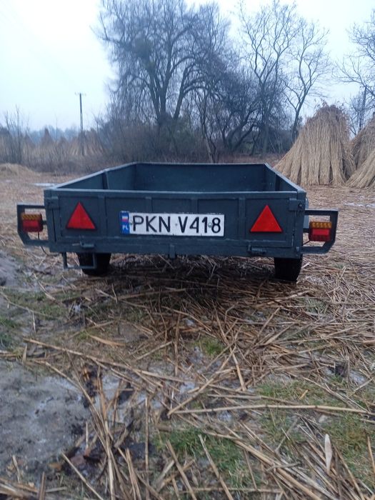 Przyczepa lekka z dokumentami