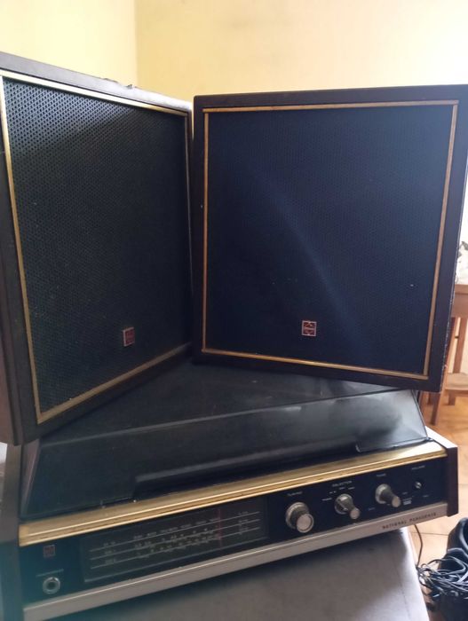 Gira discos dos anos 80 c/ radio