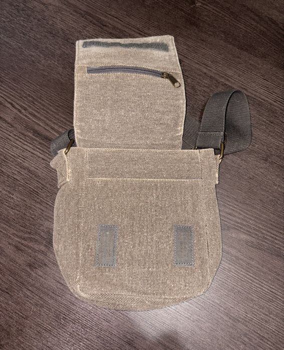 Bolsa tiracolo pequena
