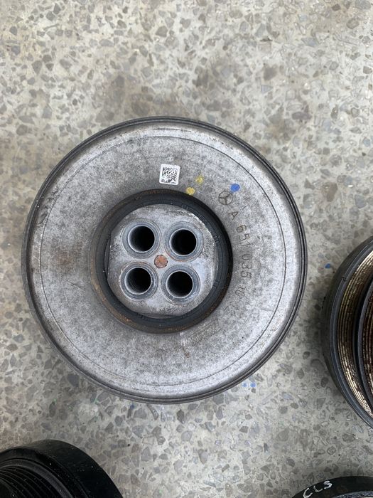 Шкив коленвала демпфер мерседес OM651 OM611 OM642 OM628 sprinter ml