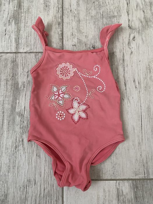 Купальники на дівчинку