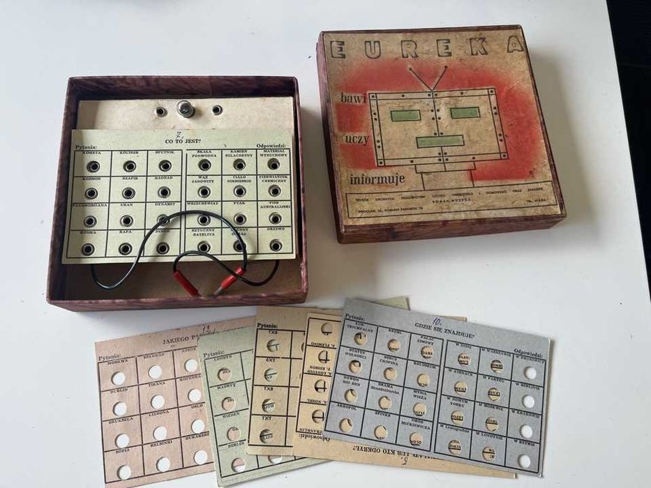 Eureka Gra PRL Bawi Uczy Informuje