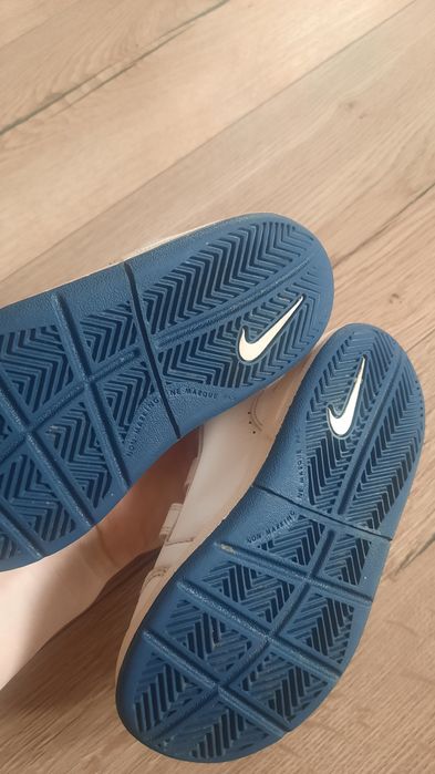 Buty na rzep nike 26