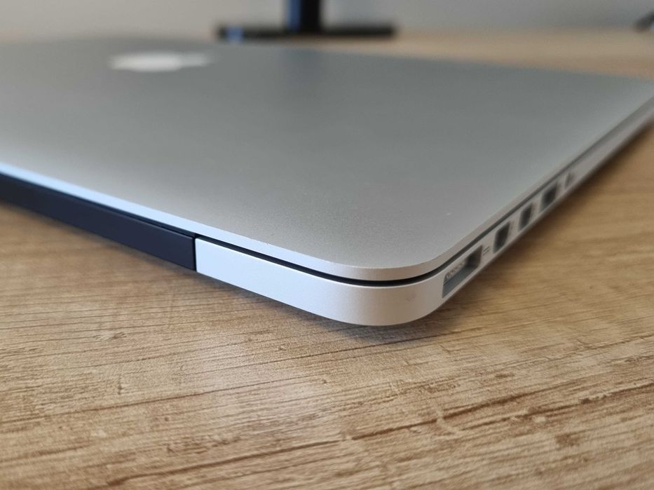 Apple Macbook Pro 2015 15 i7 256 SSD 16 ОЗУ (A1398)