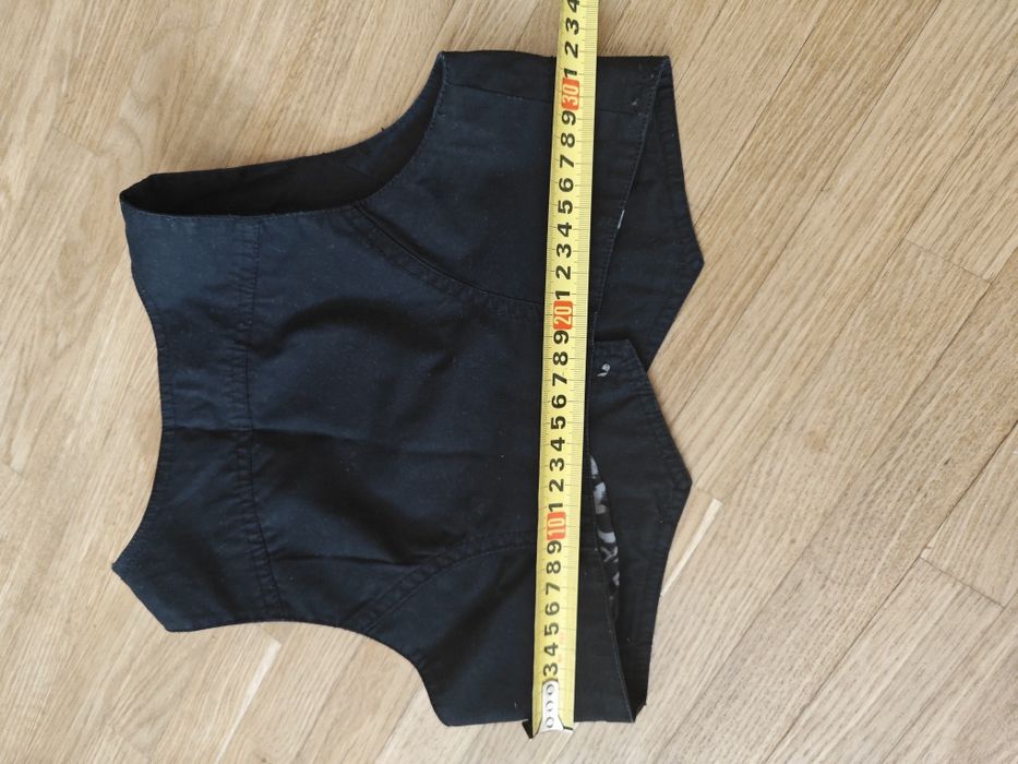 Жилет 140 см  9 10 років HM