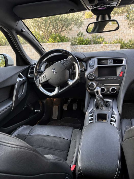 Citroën DS5 1.6 BlueHDi 120 cv Diesel | 2015 | Manual 6 velocidades | 158.000 km | Design e Sofisticação