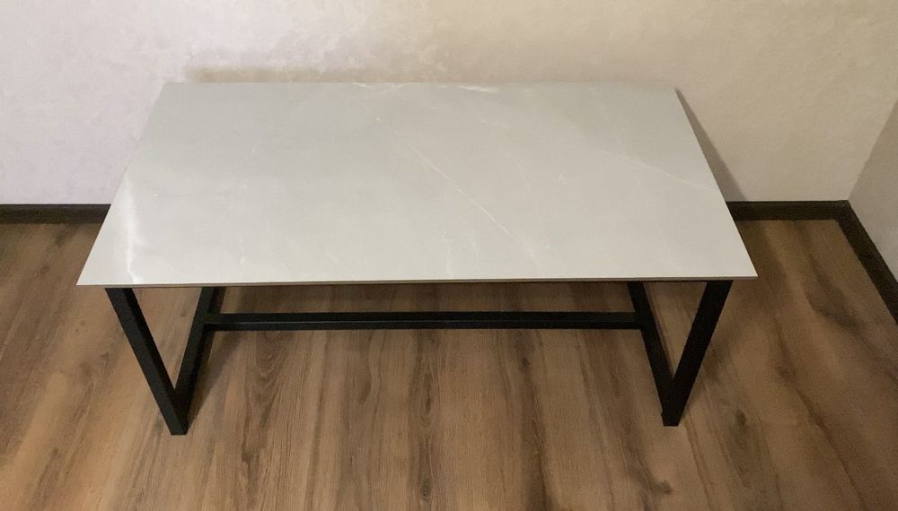 Журнальний стіл в стилі Loft