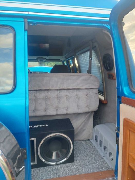 samochód chevrolet G20