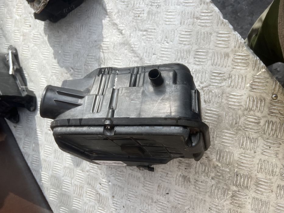 Jeep compass и 2.0 бензин корпус фильтра 511585