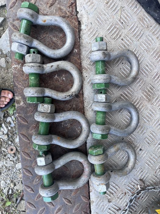 Uchwyty do zawiesi - lancuchy , kolucha , profesjonalne oczka