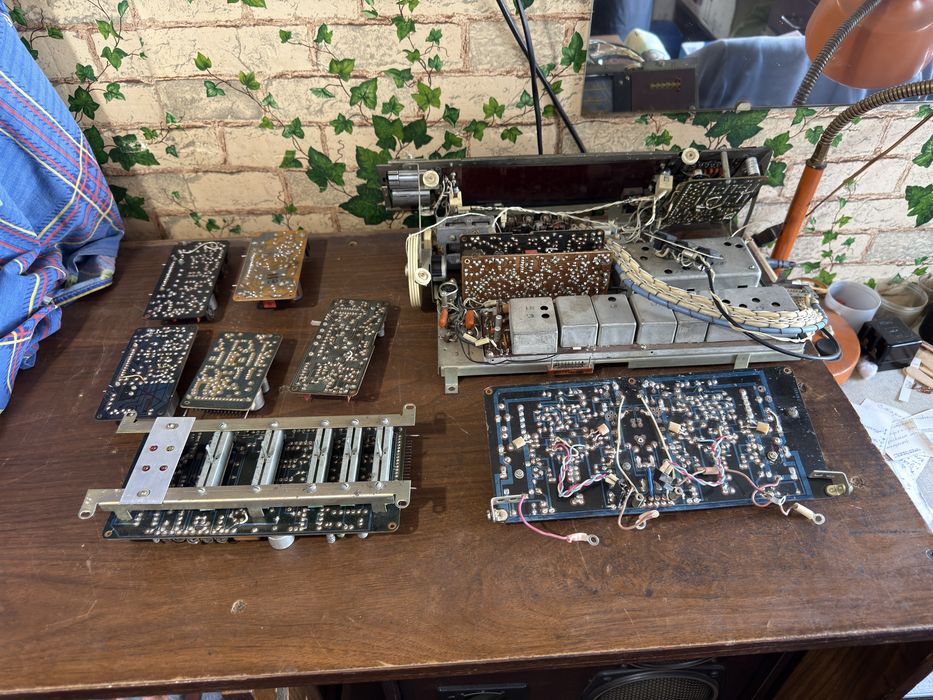 Продам на музикальний центр ТАКТ-011 запчастини