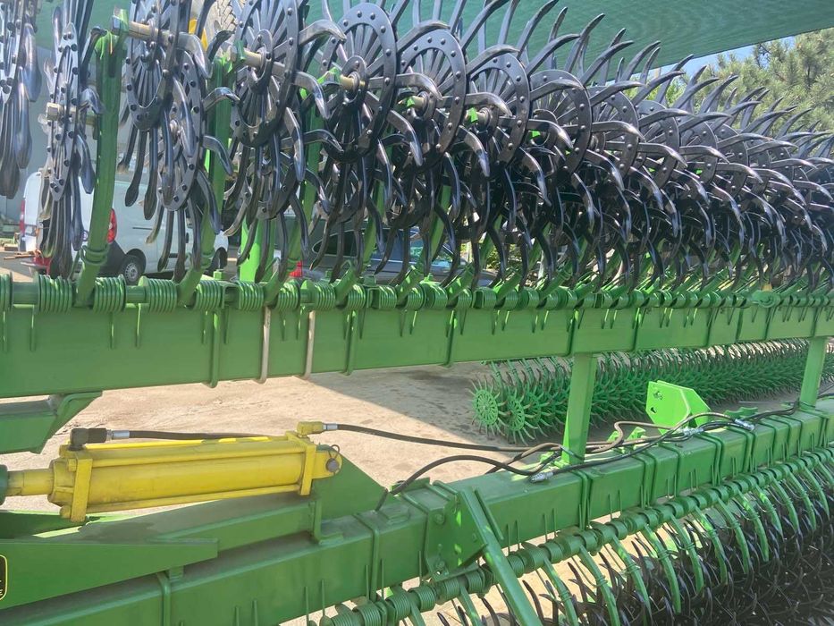 Борона-мотыга ротаційна John Deere 400 4,6/ 6/ 9/ 12 м.