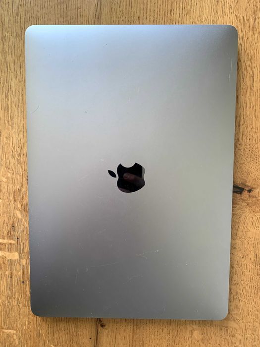 Apple macbook pro  2017 13,3  i5 2,3ghz ram8gb ssd256gb