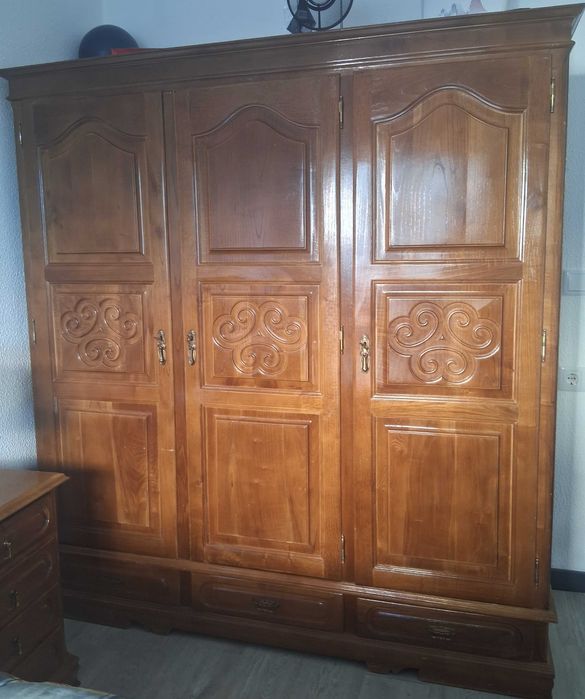 Vende-se conjunto completo de quarto