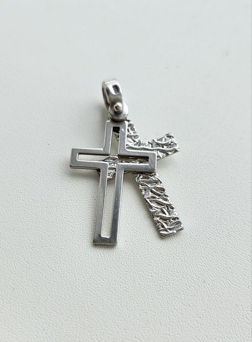 Срібний хрестик прикраса