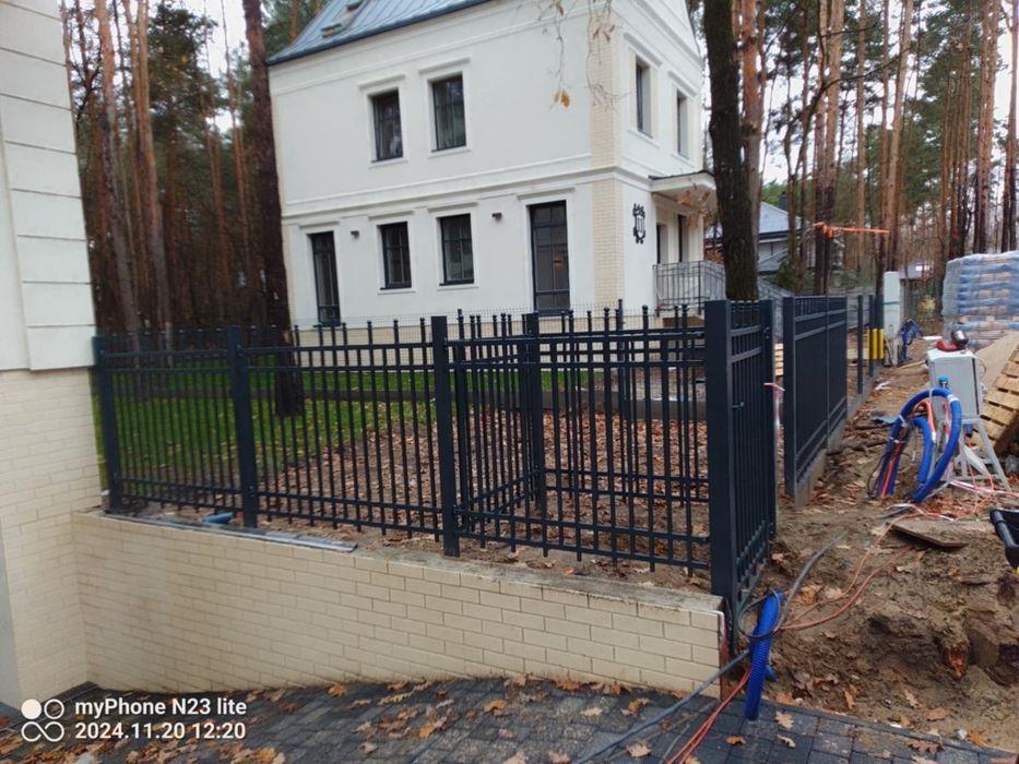 Sprzedaż i montaż paneli 3d. 2d, palisady i siatki oraz drewniane