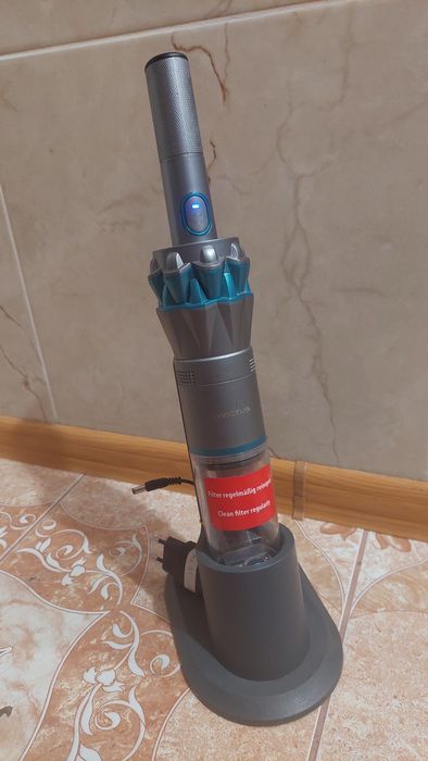 Пилосос бездротовий акумуляторний Genius безмішковий автомобільний