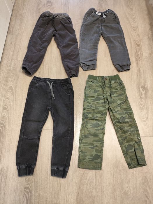 Spodnie dla chłopca rozm 110. 30 zł za wszytskie