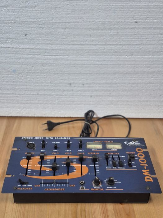 Mesa de mistura Acoustic Control DM-1000