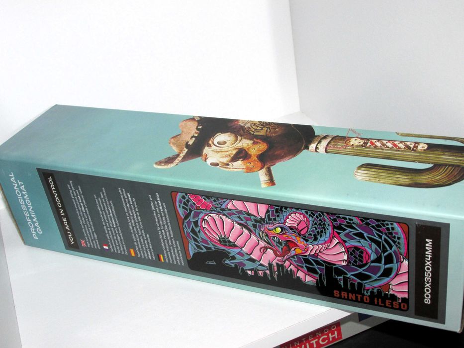 Tapete para Rato/ Keyboard Mat & Mousemat Saints row, Novo e Selado.64309852781059122