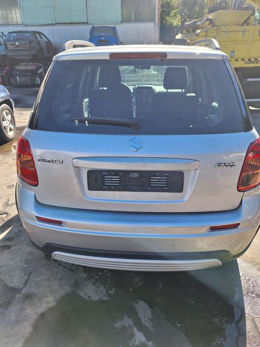 Є запчастини для авто Suzuki SX4 2006-2012 1.6
