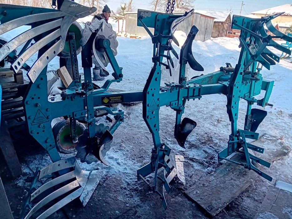 Плуг оборотний Eberhardt 3 корпусний як Lemken Europal 5 на кукурудзу