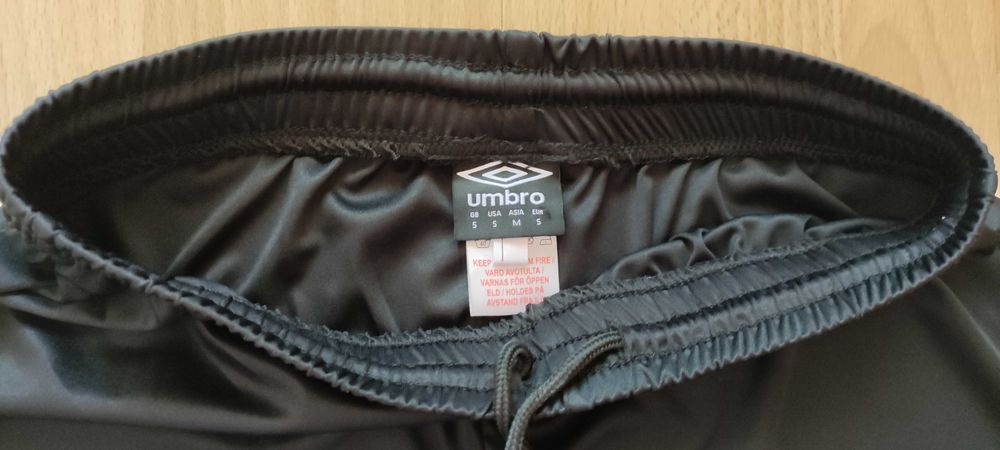 Umbro spodenki sportowe r. S