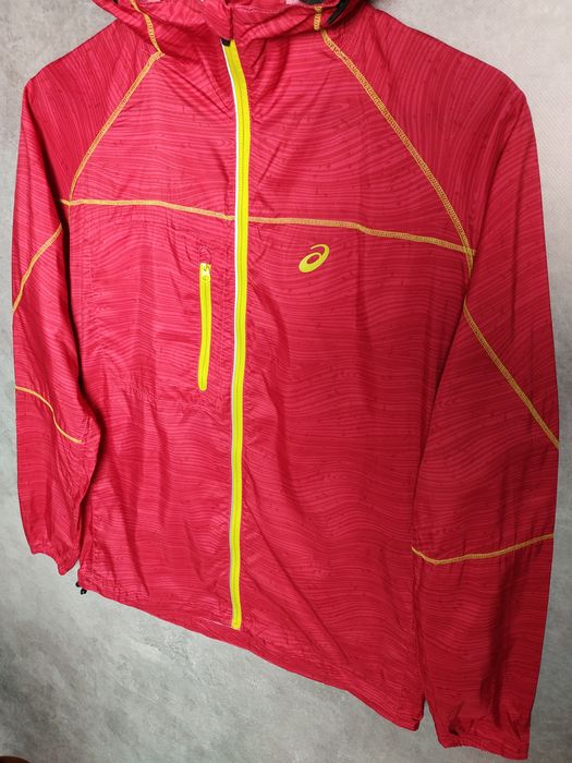 Asics жіноча вітровка розмір S,куртка для бігу