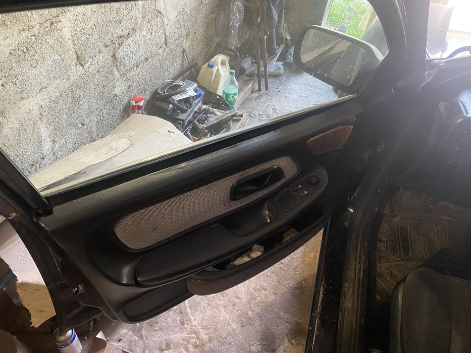 Розбираю Ford Scorpio 1992