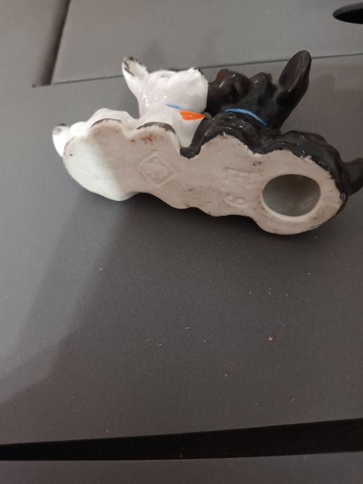 Fabulosa escultura de porcelana Candal