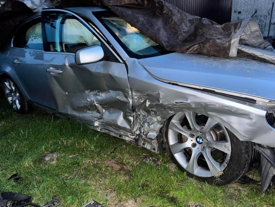 BMW E60 545i 4.4 V8 N62B44 + LPG  180tys km— Japonia - po kolizji