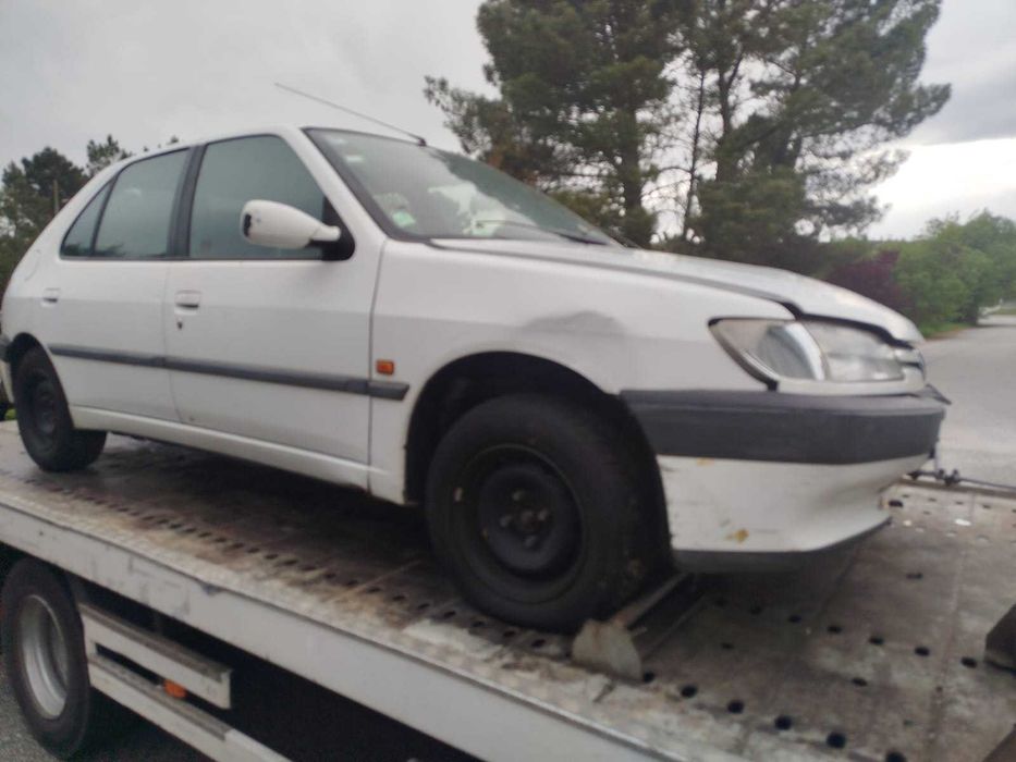 Para peças Peugeot 306 1.8D ano 1996