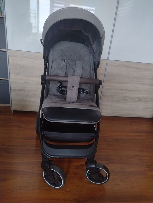 Wózek spacerowy carrello bravo  CRL-8512