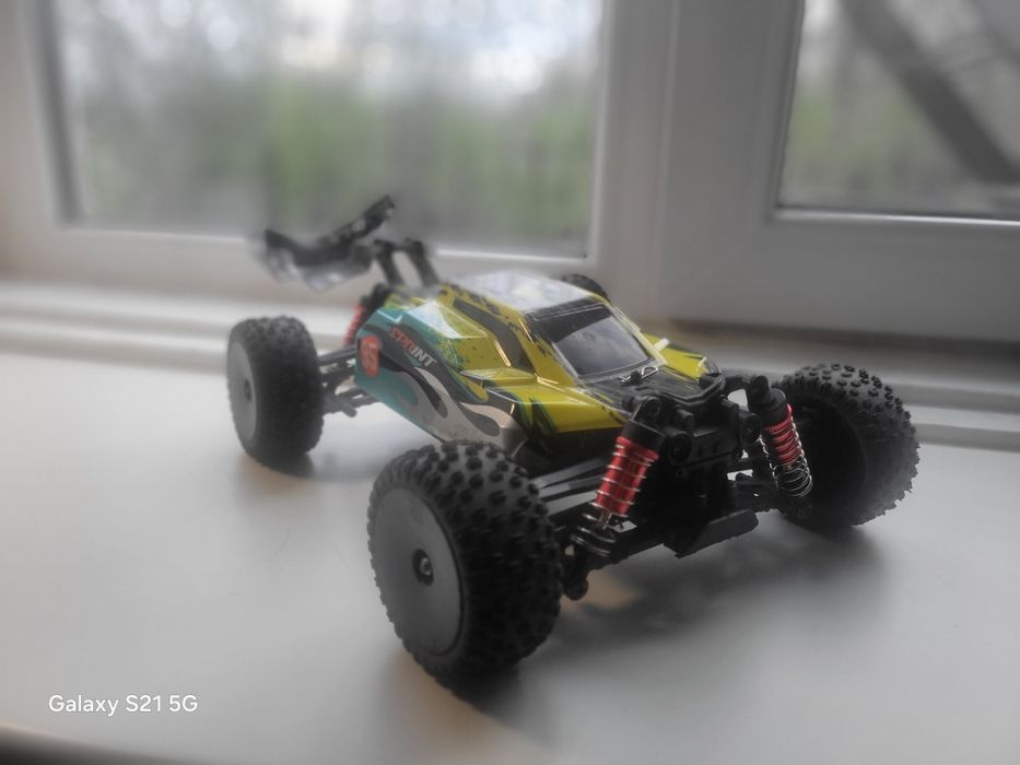 Радиоуправляемая машинка UJIETOYS Sprint 1:16
Описание:
Продам крутую, очень быструю машинку на радиоуправлении UJIETOYS Sprint в масштабе 1:16.
Машин